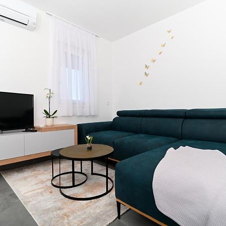 Apartment Laura, Free Parking, Balcony, 4 Ppl トロギール エクステリア 写真