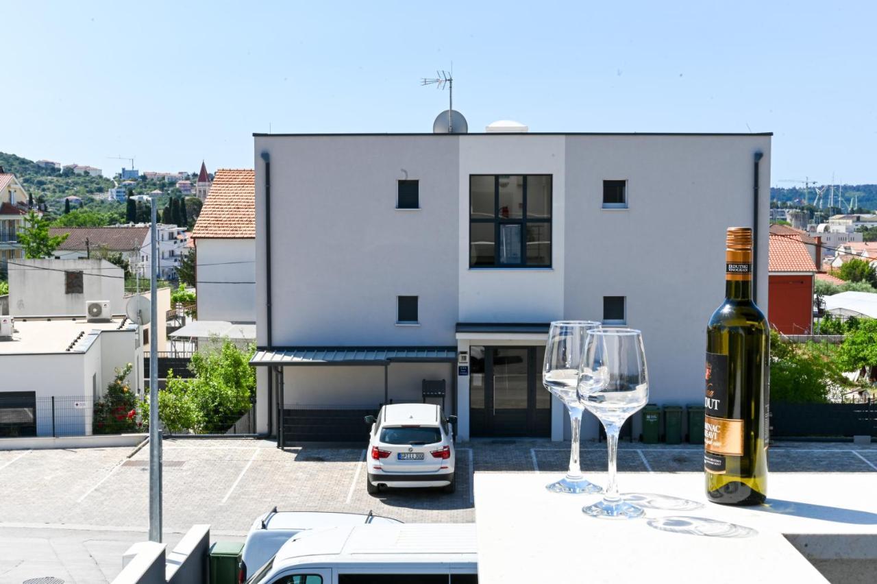 Apartment Laura, Free Parking, Balcony, 4 Ppl トロギール エクステリア 写真